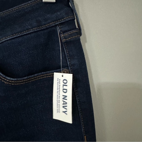 Old Navy Mid Rise Kicker Boot Cut Jean - Picture 4 of 10